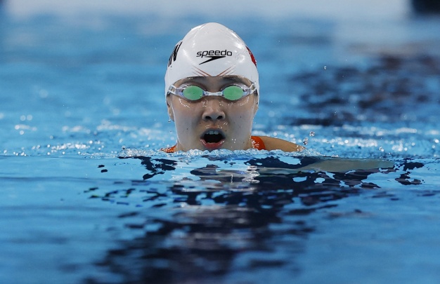 Nailing it! Jiang surges to swimming glory