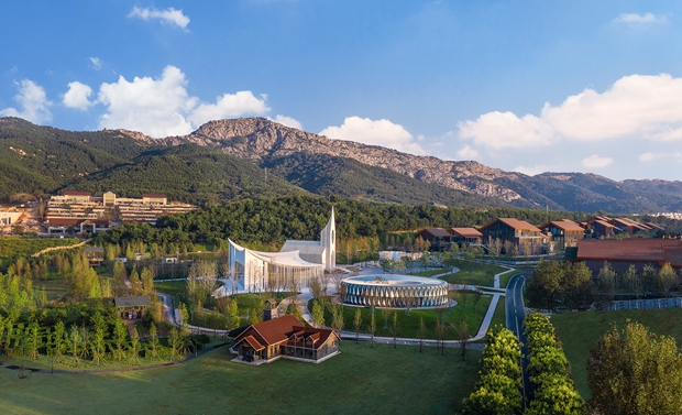 Signature cultural tourism town opens in Qingdao