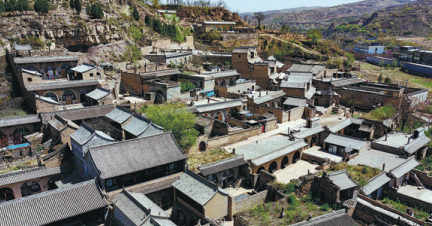 Family built feng shui village over centuries in Qikou ancient town 