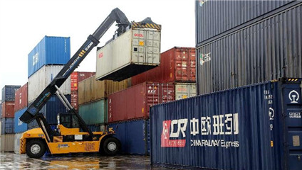 Busy ports mirror China's economic pickup
