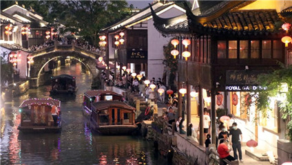 Summertime night tourism driving economic recovery in China