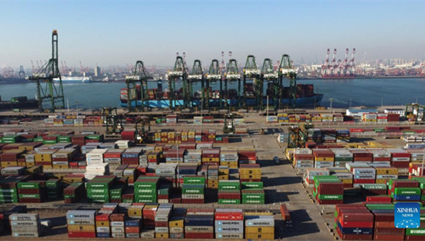 China's ports log container throughput growth in first seven months