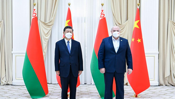 Xi meets with Belarusian President Lukashenko