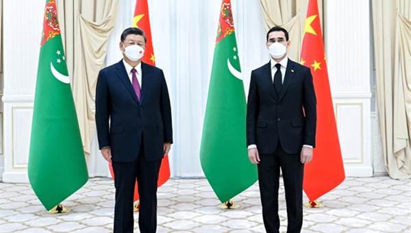 Chinese, Turkmen presidents meet to advance bilateral ties