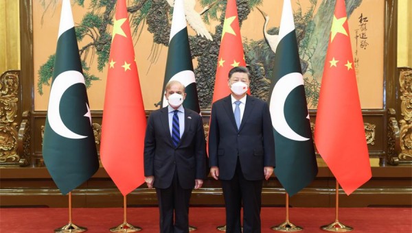 Xi meets Pakistani PM
