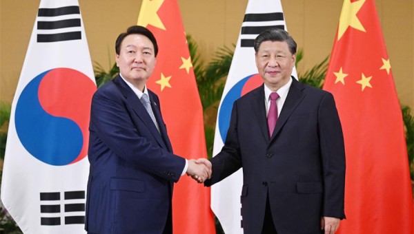 Xi meets S. Korean President Yoon Suk-yeol
