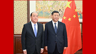 Xi meets with Macao SAR chief executive