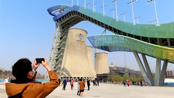 China vigorously advances urban renewal