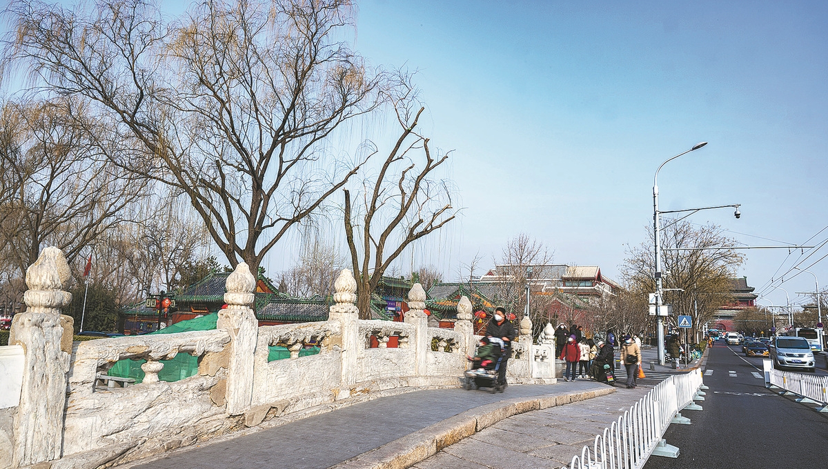 Renovation helps old Beijing bridge shed weight