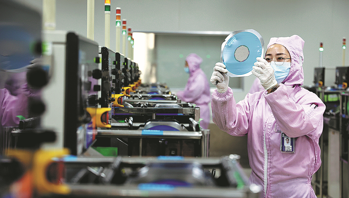 China's State Council stresses accelerating development of advanced manufacturing clusters