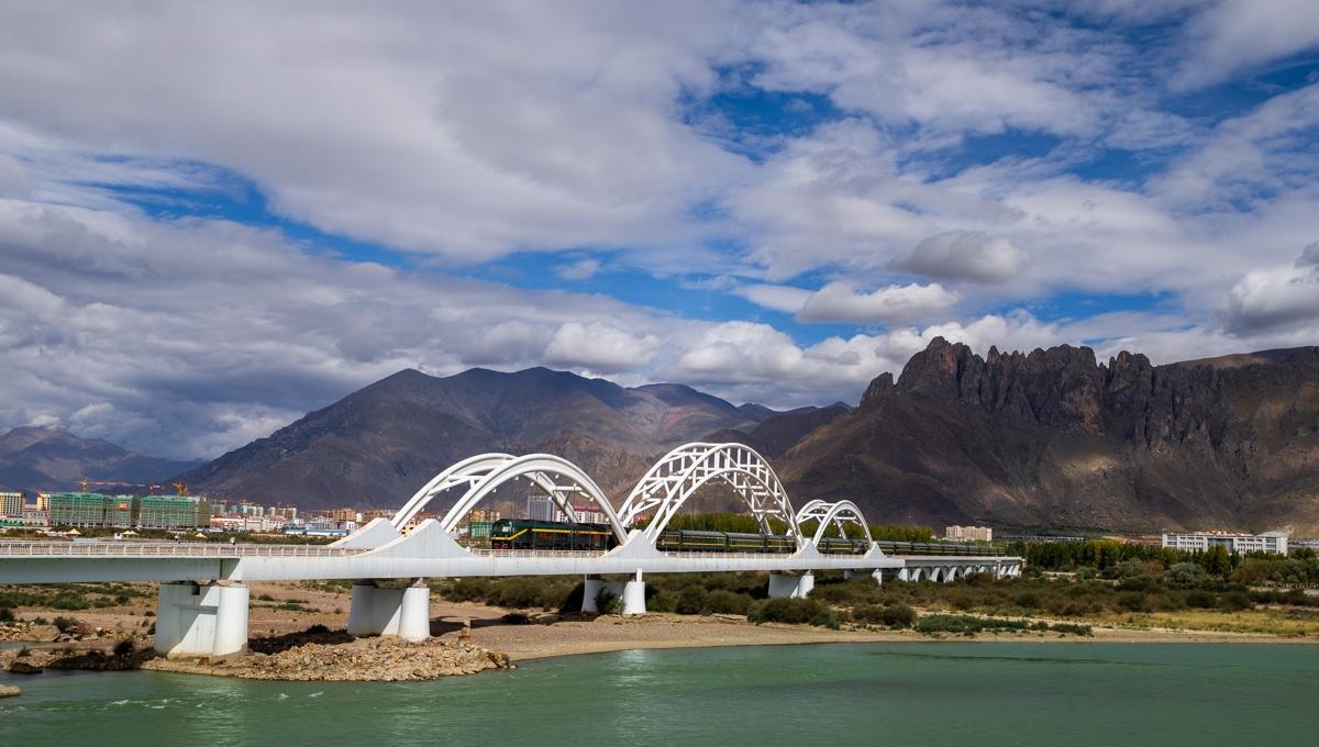 Revamp of Qinghai-Tibet Railway to reduce travel time