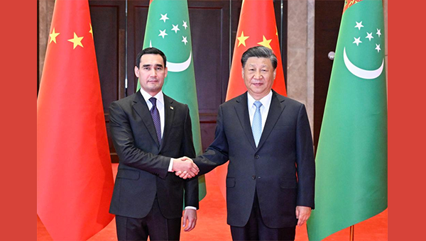 Xi meets Turkmen president