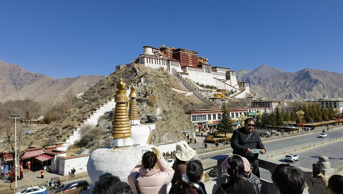 Tibet urged to accelerate high-quality development