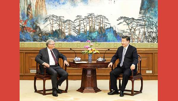 Xi meets with Bill Gates