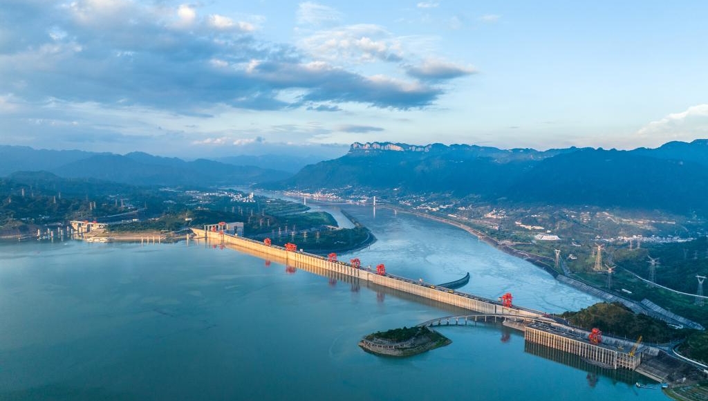 Three Gorges hydropower station generates over 1.6 trln kWh of electricity in 20 years