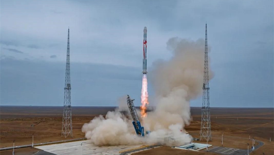 China successfully sends liquid oxygen-methane carrier rocket into planned orbit