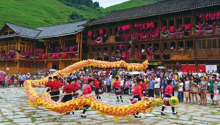 Unique ethnic culture leads to booming rural tourism in China's Guangxi