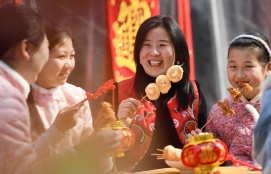 Changing festival traditions reflect vigor, potential of Chinese market