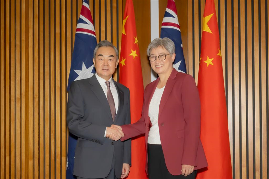 China-Australia relations back on right track, to move forward: Chinese FM