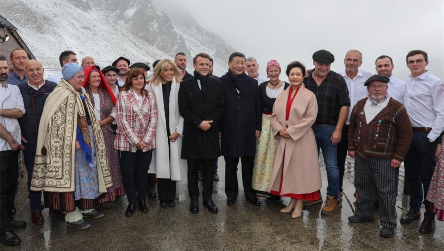 Macron hosts Xi at mountain restaurant in picturesque southern France