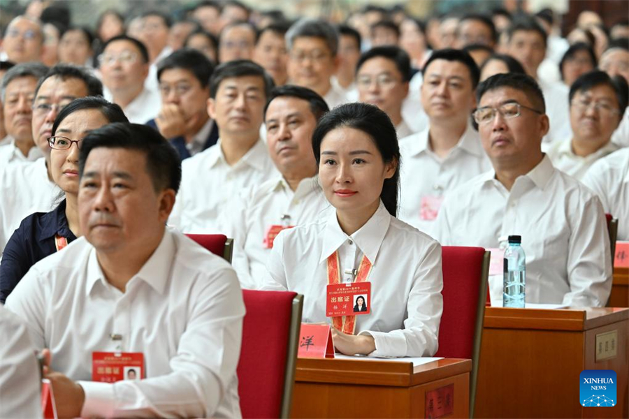 China awards model teachers, education institutions as Teachers' Day nears