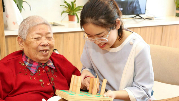 China improves multi-level elderly care system to better take care of elderly people