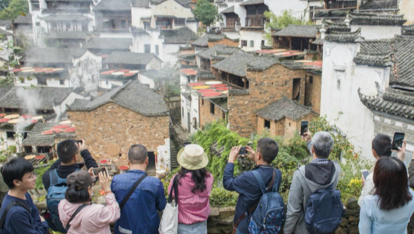 China strives to build stronger rural tourism
