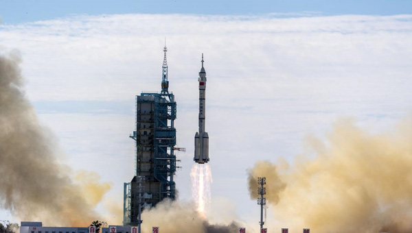 China shows strength and sense of responsibility as major country in space exploration