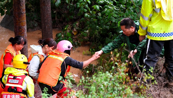 Xi stresses prioritizing people's safety, property in flood prevention, control