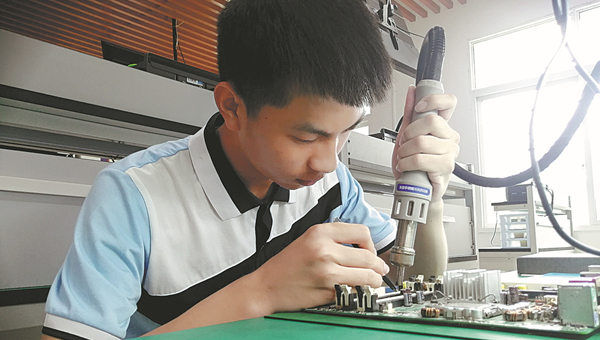 Vocational majors on alternate path to success