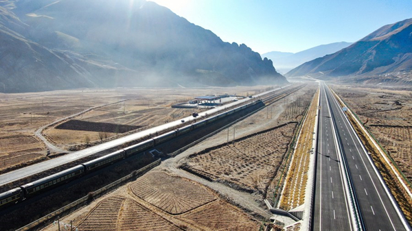 World's highest expressway opens to traffic