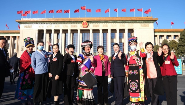 NPC deputies share stories of China's development