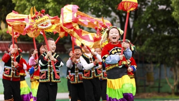 Online platforms connect intangible cultural heritage and modern life in China