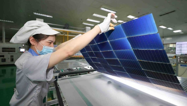China leads in renewable energy growth