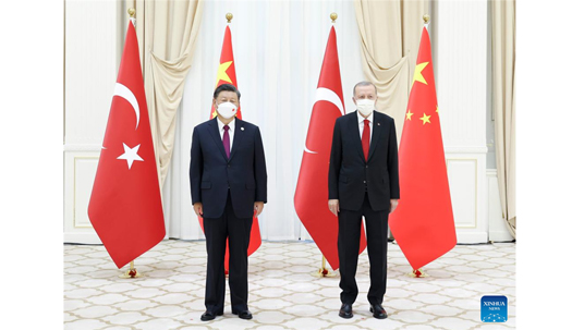 Xi meets with President Recep Tayyip Erdogan of Türkiye