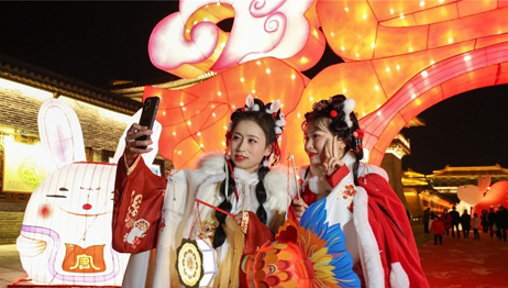 China sees accelerated recovery of culture, tourism consumption