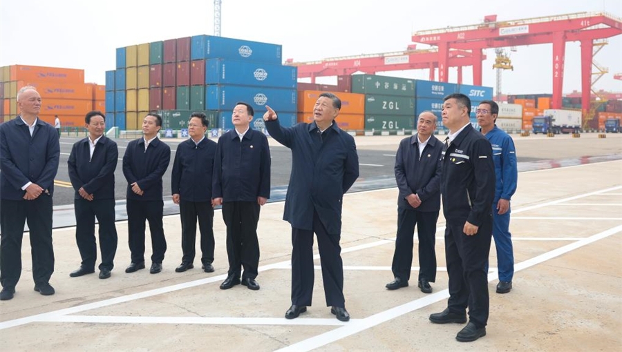 Xi inspects Rizhao in east China's Shandong Province