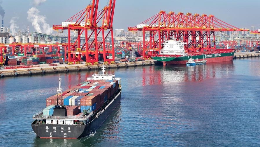 China building smart ports to bolster export-oriented economy