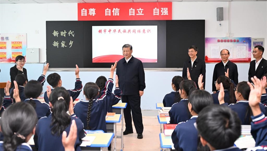 Xi inspects northwest China's Qinghai Province