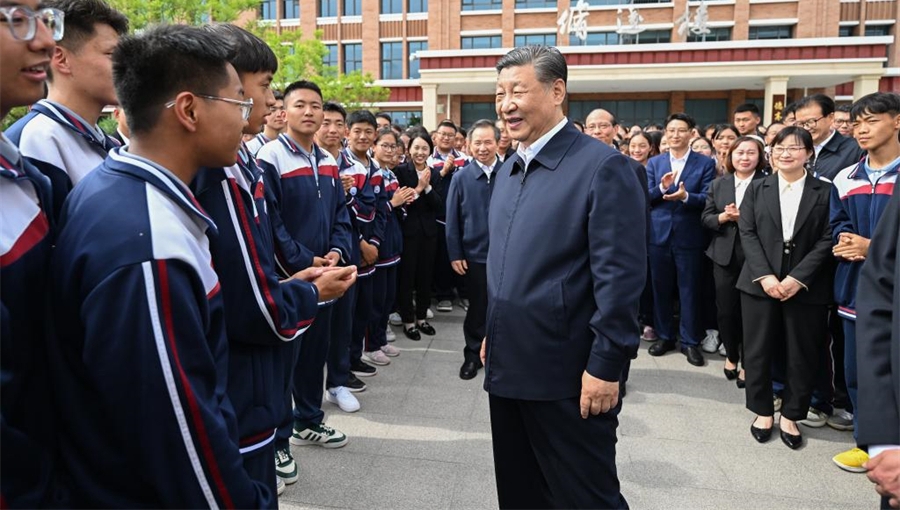Xi stresses conserving Qinghai-Xizang Plateau ecology, high-quality development