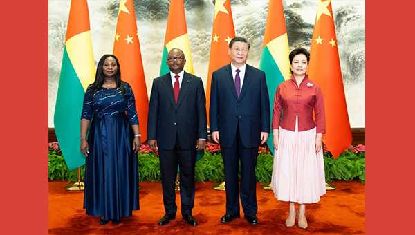 Chinese, Guinea-Bissau presidents hold talks, elevate ties