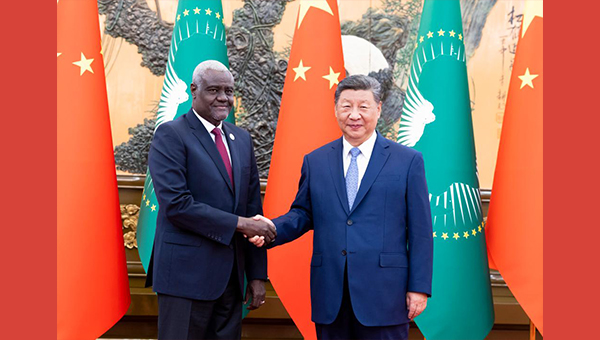 Xi meets African Union Commission chairperson