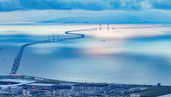 Hong Kong-Zhuhai-Macao Bridge accelerates integrated development of three places