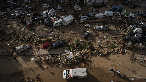 Chinese President Xi extends sympathy to Spanish king over heavy floods