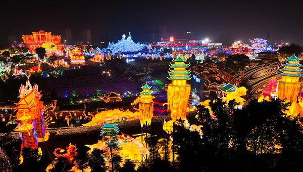 Zigong holds lantern show celebrating the Spring Festival