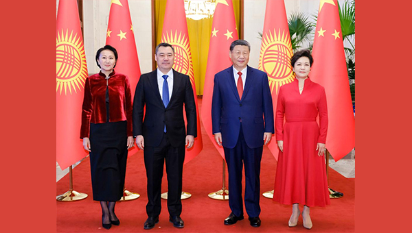 Xi holds talks with Kyrgyz president