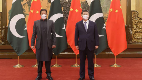 Xi calls for building closer China-Pakistan community with shared future