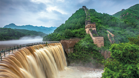 China advances in stemming water waste