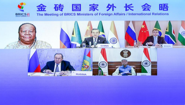 China calls on BRICS countries to gather consensus in face of global challenges