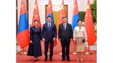 Xi holds talks with Mongolian president